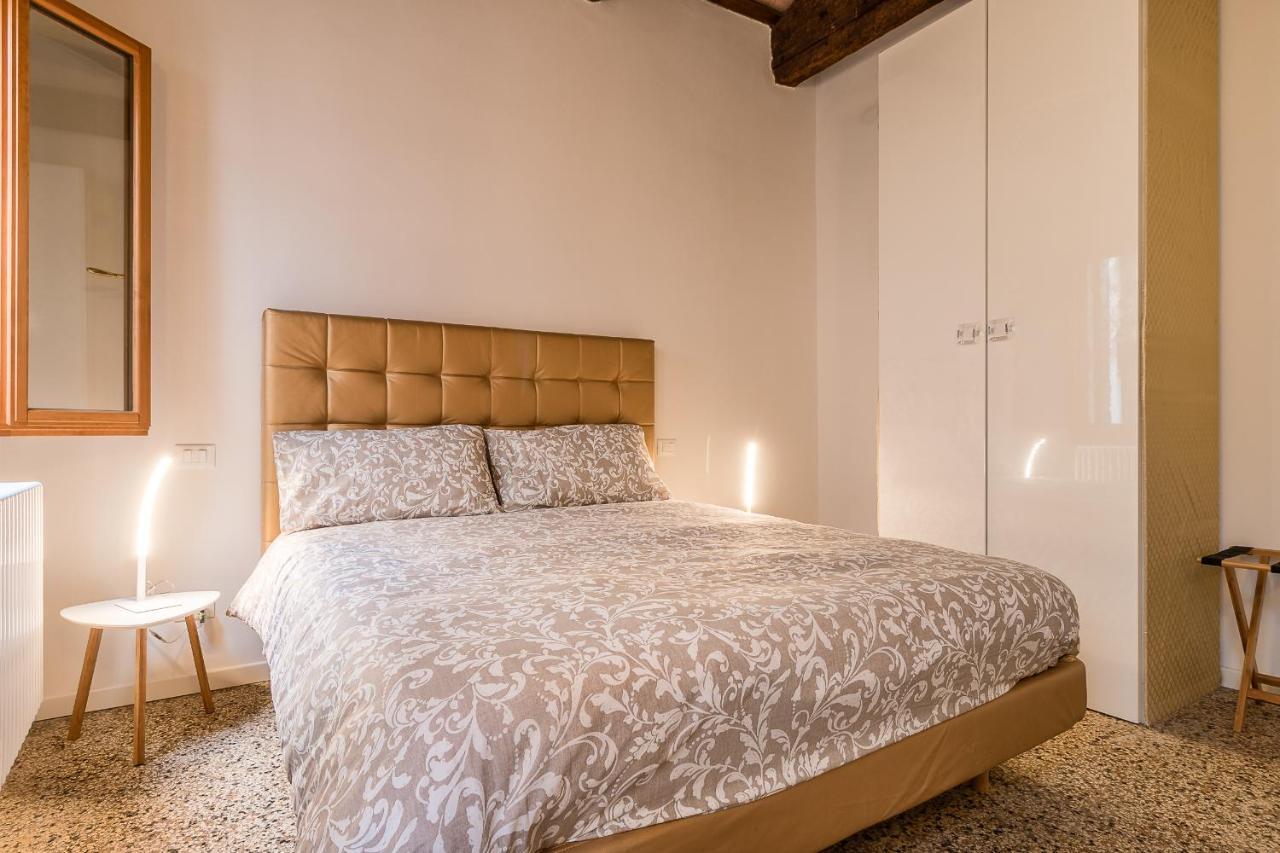 Venetian New Style @ Ca' D'oro Apartment Venice